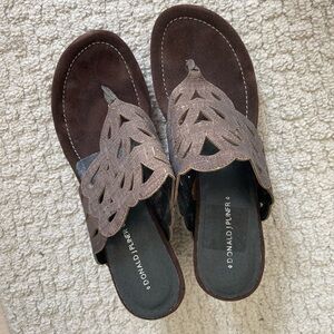 Donald Pluner shoes size 8.5 - 9.